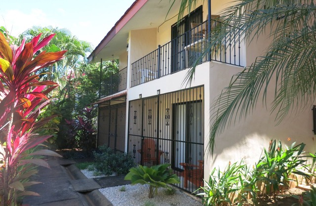 Duplex de lujo en Las Palmas; caminar a la ciudad / playa; Servicios inc.