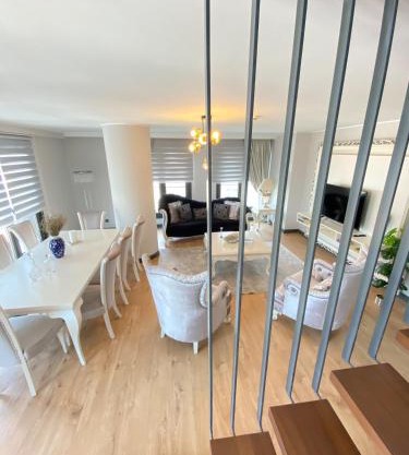 Luxury Duplex with Terrace Apartment by Siena Suites