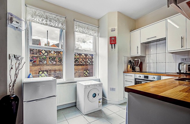 Luxury Ensuite Double Room Close to Central London
