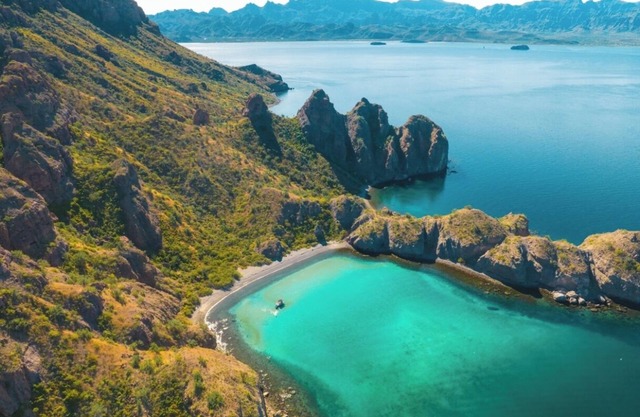 Luxury Escape with Ocean Views in Loreto