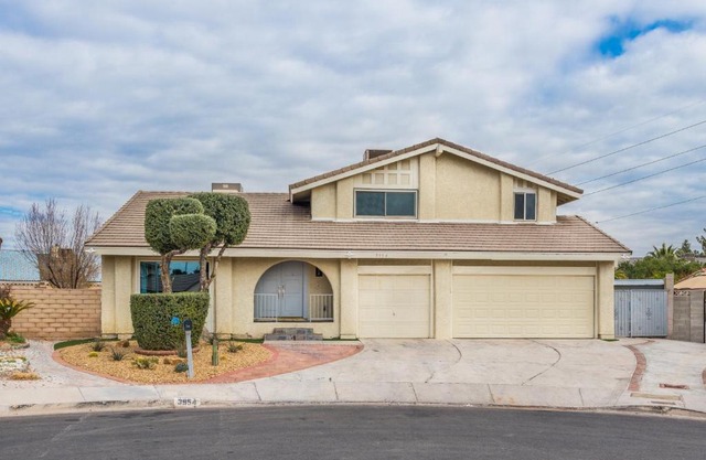Luxury Estate Manor Near the Strip