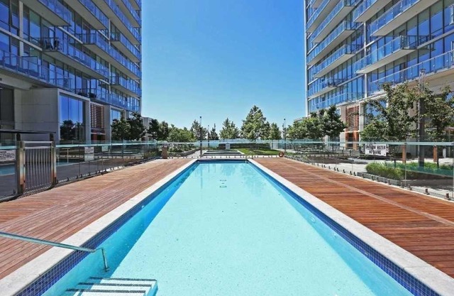 Luxury Executive Suite on the water with pools