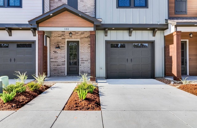 Luxury, family friendly, backyard, private parking, Youngsville!!