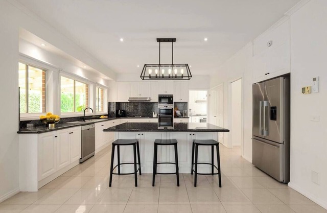 Luxury Family Home With Full Gymnasium & Spa. Enjoy 5 Spacious bedrooms.