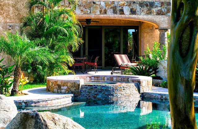 Villa de vacaciones de lujo con agua sublime y vistas a la montaña cerca de las playas!