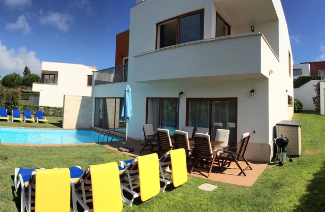 Luxury Family Villa w/ Private Pool, Free WIFI nr Beach, Lagoon & Golf