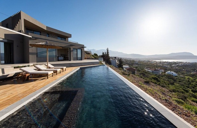 Luxury Family Villa Milena close to many sandy beaches!