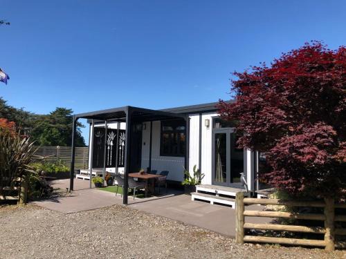 Luxury Farm Escape Tiny Home New Plymouth-Egmont Village
