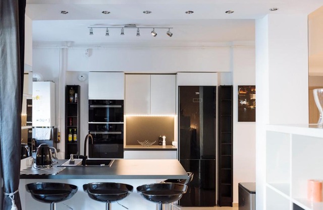 Luxury Flat 8 near Metro