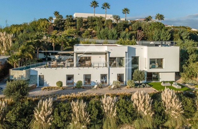 Luxury Villa - Stunning Sea Views Over Cannes