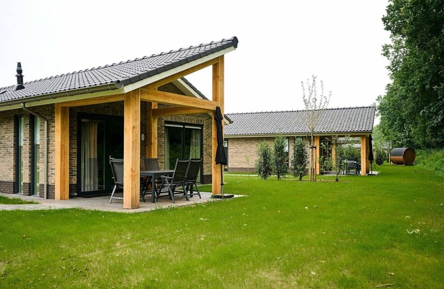 Luxury fully furnished terraced holiday villa for 6 people