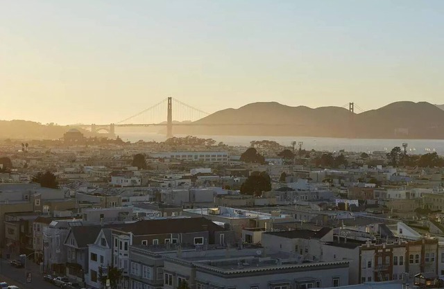 Luxury Golden Gate Views from Cow Hollow!