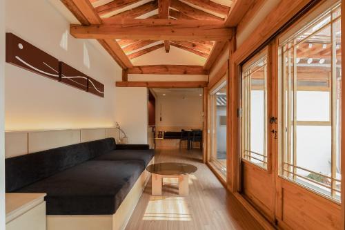 Luxury Hanok Stay CORED