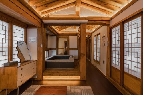 Luxury Hanok Subtle Grace
