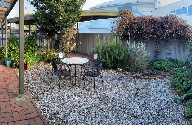 Luxury Heritage home in central Ballarat. Close to Lake Wendouree, restaurants.