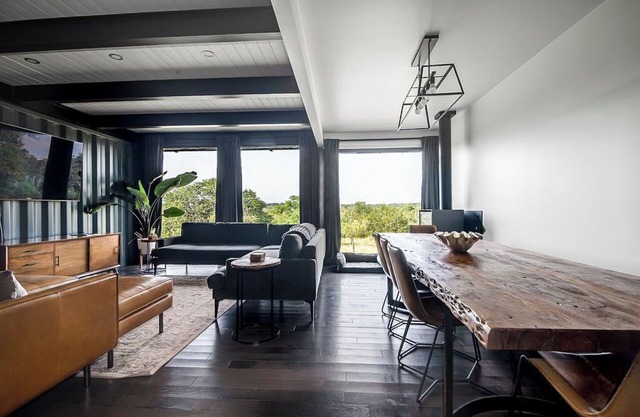 Luxury Hill Country Container Home - Near Alamo Springs Cafe