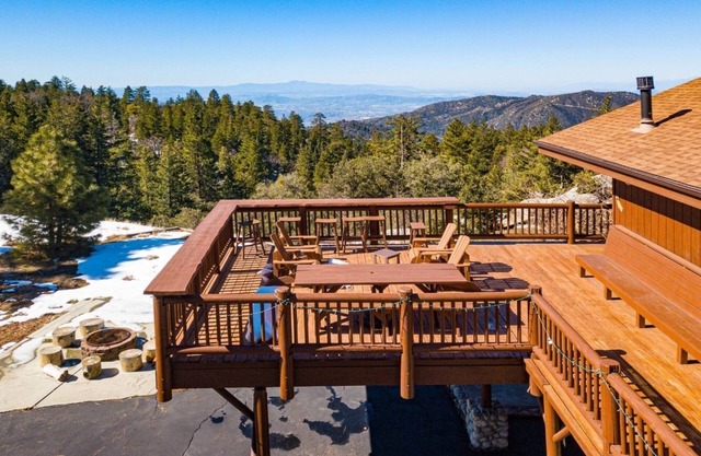 Cabaña de lujo en la cima de la montana en 4. 5 acres con excelentes vistas