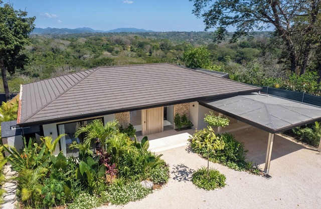 Luxury Hillside Villa with Breathtaking Views & Private Infinity Pool