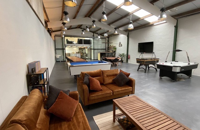 Luxury Holiday Home for 20pers. near Bruges