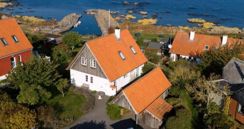 Luxury Holiday Home With Sea View