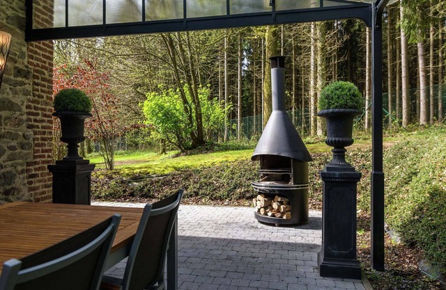 Luxury home in Gedinne with bubble bath and sauna
