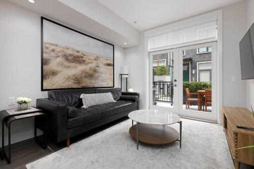 Luxury Home Near Dt And Yvr W 2 Indoor Parking