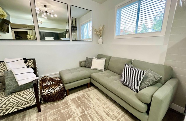 Luxury Home-Unique Quotes Space
