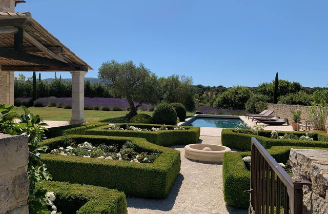 Maison Chloé, corazón del Luberon, vistas impresionantes, servicios de lujo