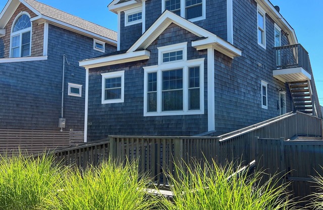 Luxury Home with Hot Tub in Ocean Beach, Fire Island