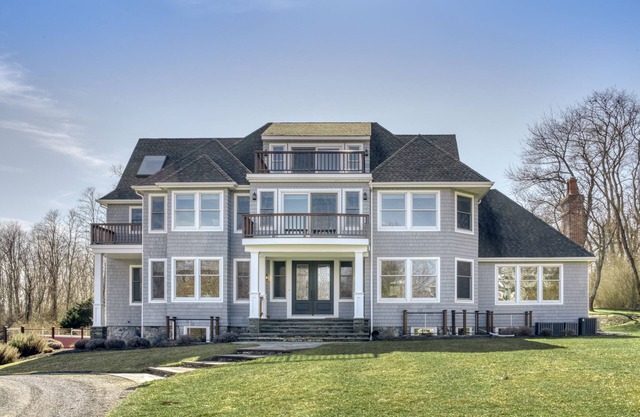 Luxury home with outdoor heated pool, beach access. Rental permit #0441