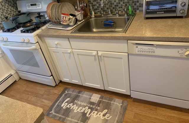 Luxury house 5 minutes from JFK airport great location UBS stadium 2 blocks