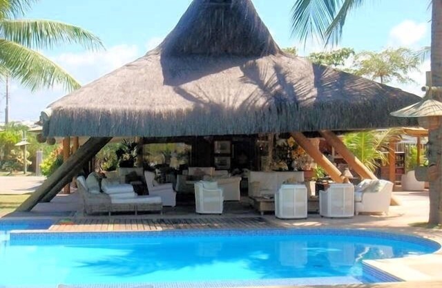 Luxury House in Busca Vida - 6 suites