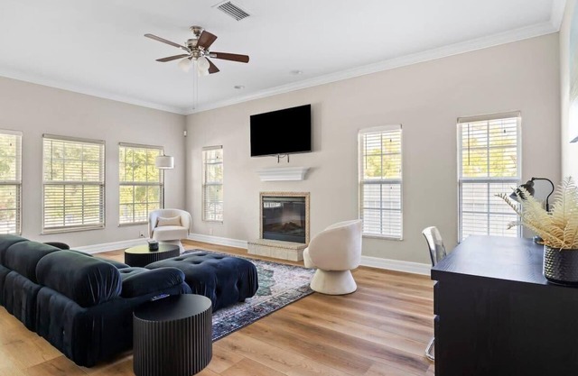 Luxury House Walking Distance to Ocean - Sleeps 12