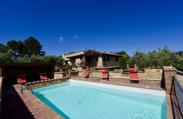 villa bien mantenida con vistas al mar y piscina privada, mar, WiFi, jardín y terrazas