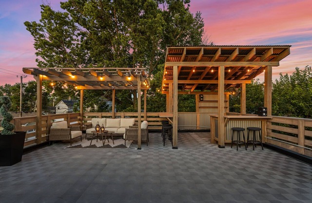 Rooftop Deck, Movie Theater and Arcade