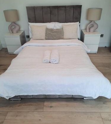 Luxury Kingsize Room in London