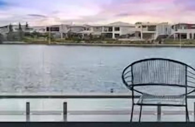 Luxury Lake View - with pool -Sunshine Coast