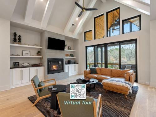 Luxury Lakefront Escape Pool Poker Hot Tub Fire Pit