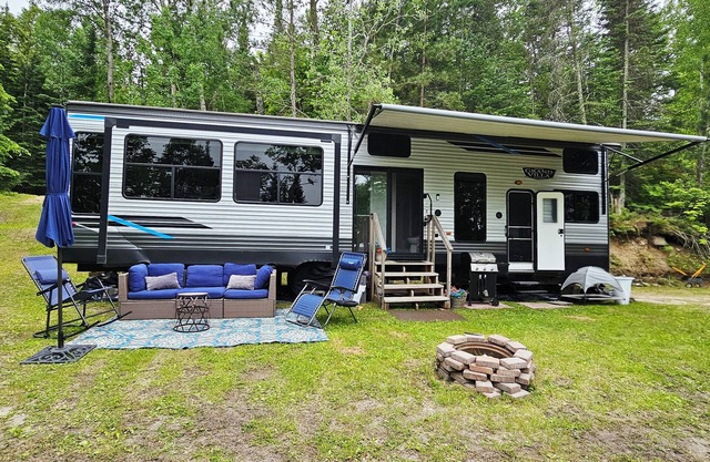 Luxury Lakefront Glamping near Itasca State Park + wifi, fit pit, & gas grill