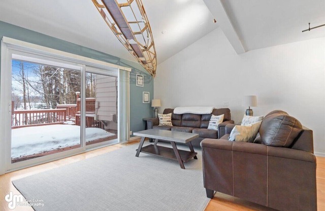 Luxury Lakefront Retreat w/ Game Room!