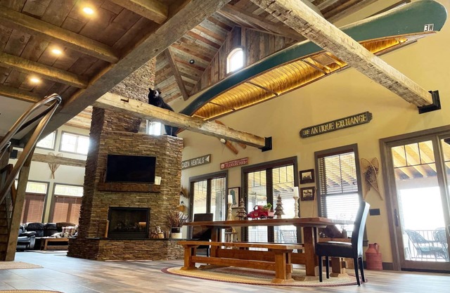 Luxury Lakehouse - private dock & small beach, kayaks, and fire pit near Acadia.