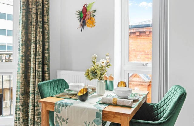 Luxury Leicester Apartment Retreat