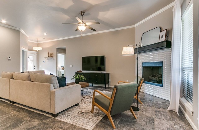 Luxury Living Without the Commitment