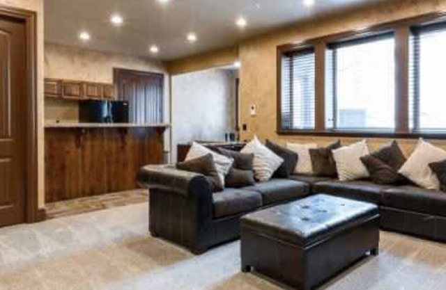 Luxury Lodge-Style Home near Mountain Resorts