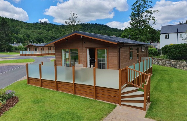 Luxury lodge, with hot tub, prime location in Betws-y-Coed, Snowdonia National Park, North Wales
