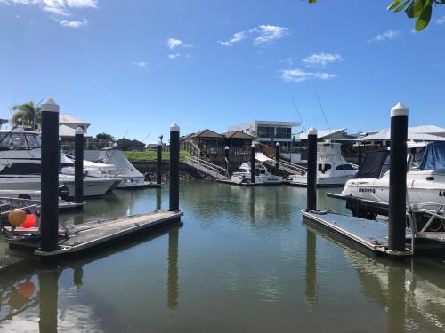 Luxury marina view Apartment cairns