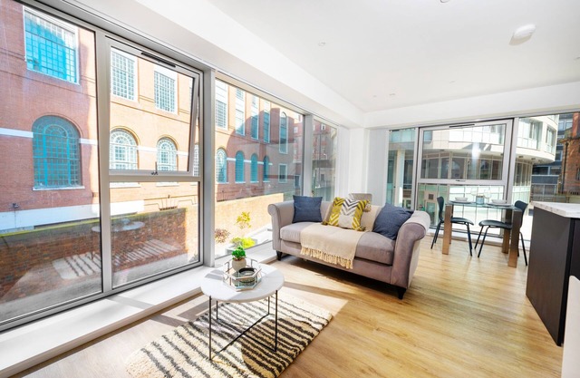 Luxury, Modern, 1 Bed, Citycentre,familyfriendly