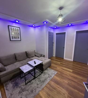 Luxury Modern Apartment, Sleeps 4 and Games Room