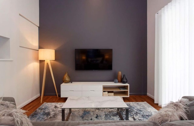 Luxury Modern Escapia