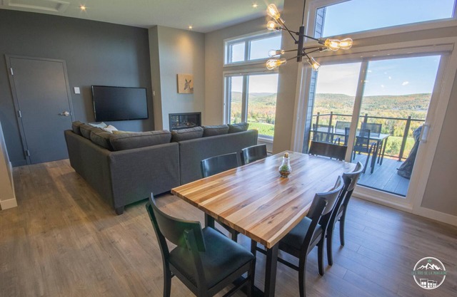 Luxury mountain condo with golf and slide views